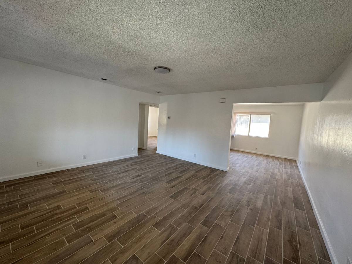 Apartment for rent at 2121 Park Way, Bakersfield, CA 93304