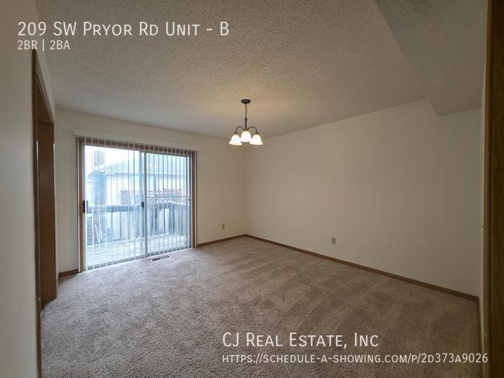 Townhouse for rent at 209 SW Pryor Rd #B, Lees Summit, MO 64081