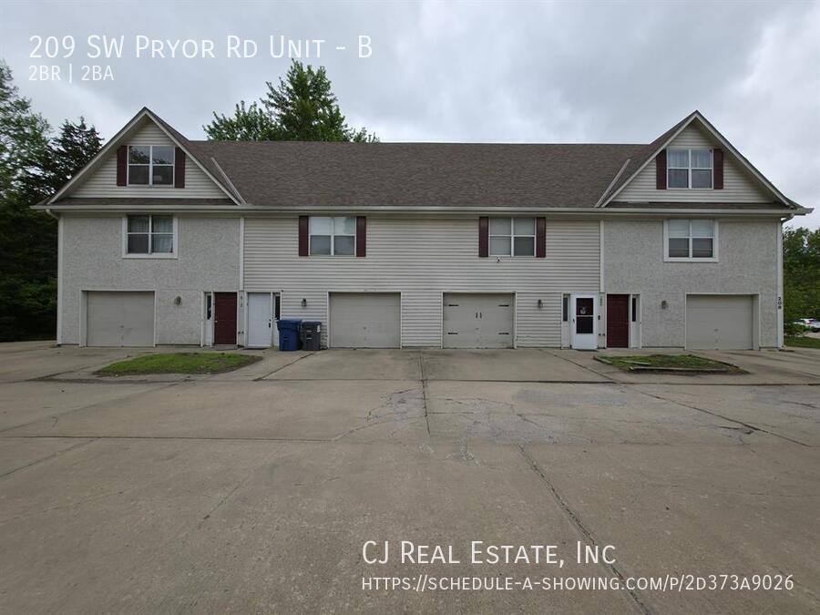 Townhouse for rent at 209 SW Pryor Rd #B, Lees Summit, MO 64081
