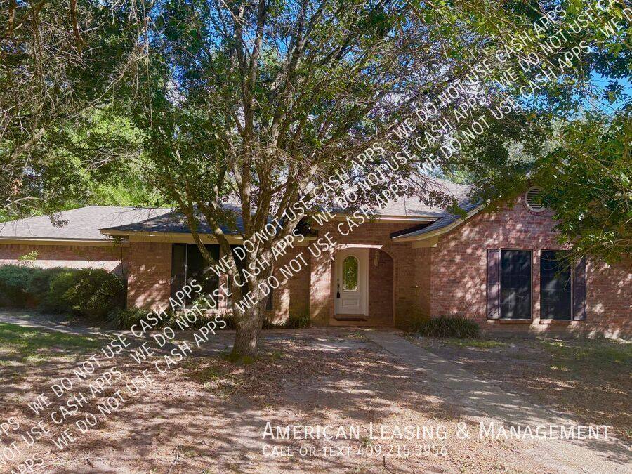 House for rent at 321 Whitworth Lane, Lufkin, TX 75904