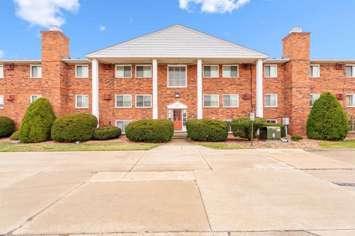 Apartment for rent at 7215 Lathers St, Westland, MI 48185