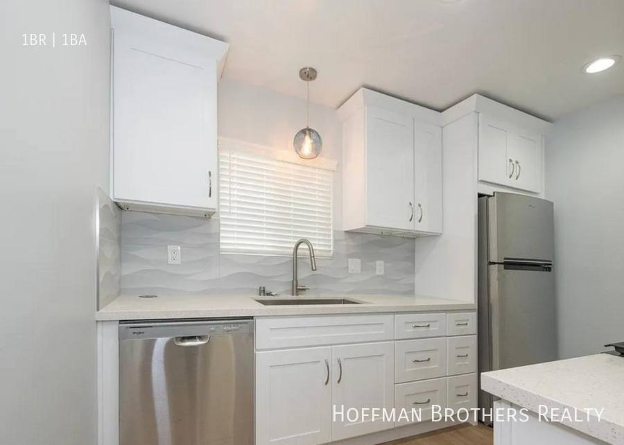 Apartment for rent at 4185 N Broadway, Redondo Beach, CA 90277