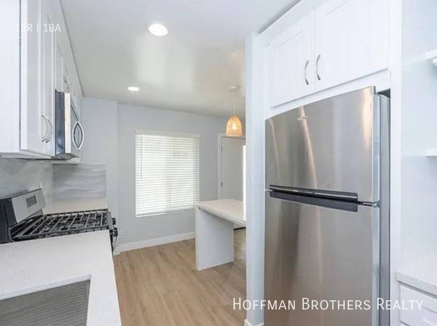Apartment for rent at 4185 N Broadway, Redondo Beach, CA 90277