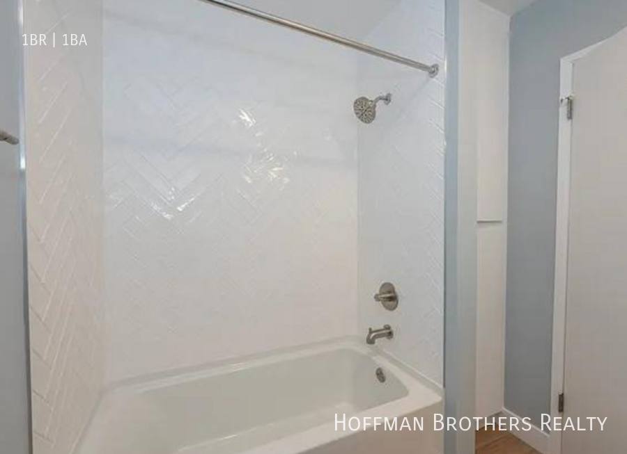 Apartment for rent at 4185 N Broadway, Redondo Beach, CA 90277