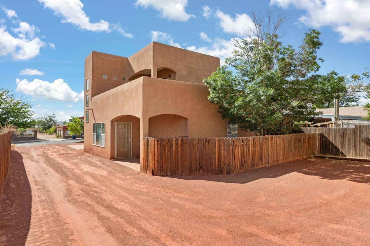 Apartment for rent at 2406 Broadway Dr NE, Albuquerque, NM 87102