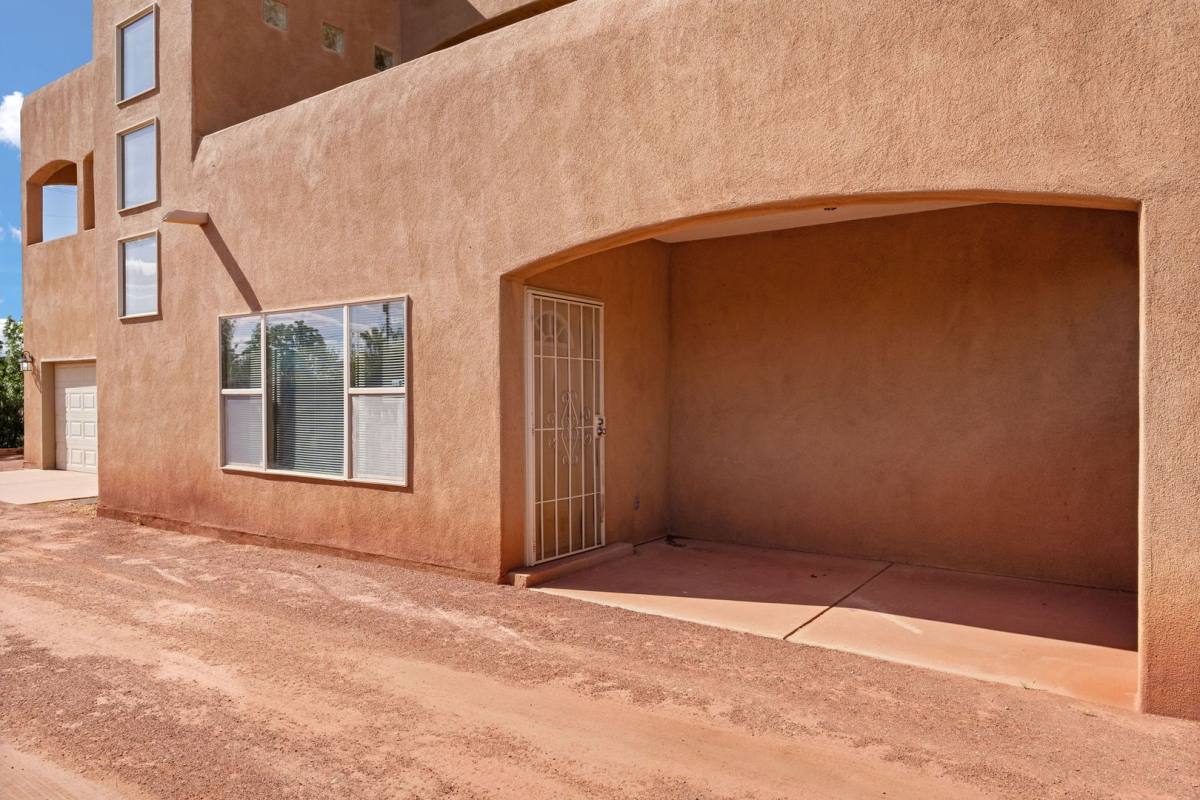 Apartment for rent at 2406 Broadway Dr NE, Albuquerque, NM 87102
