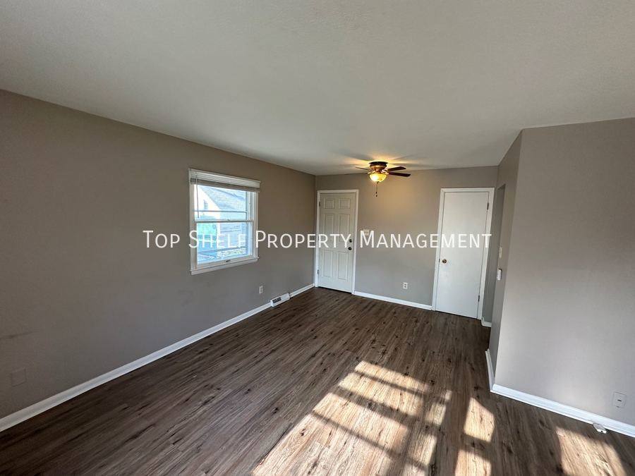 Apartment for rent at 3810 SW 12th St #2, Des Moines, IA 50315