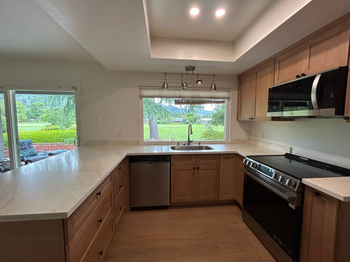 House for rent at 7588 Oak Leaf Dr, Santa Rosa, CA 95409