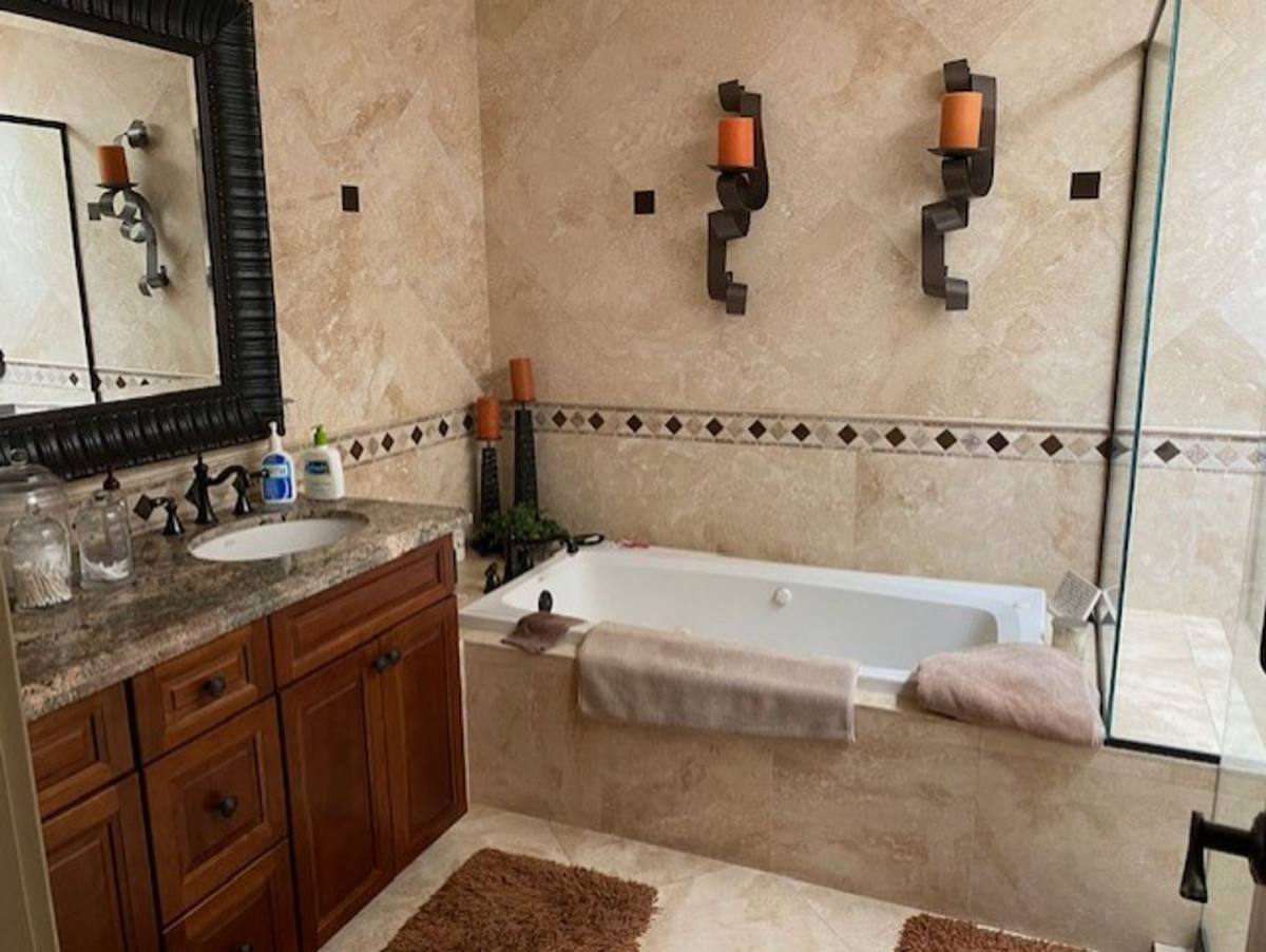 House for rent at 389 Gran Via, Palm Desert, CA 92260