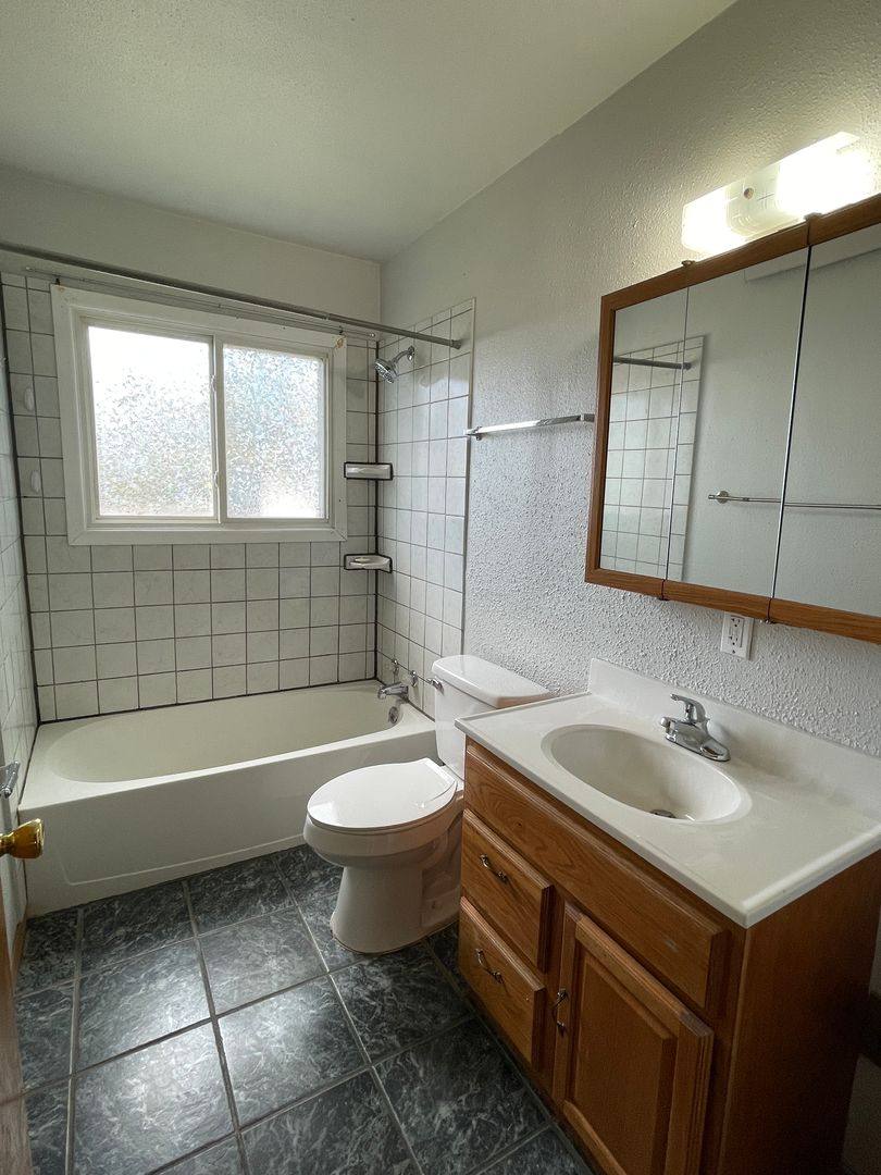 House for rent at 927 Blaine Ave, Rapid City, SD 57701