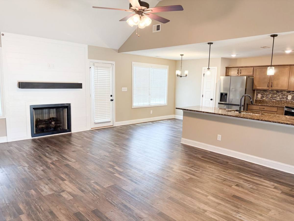 House for rent at 350 Dugger Dr, Clarksville, TN 37040
