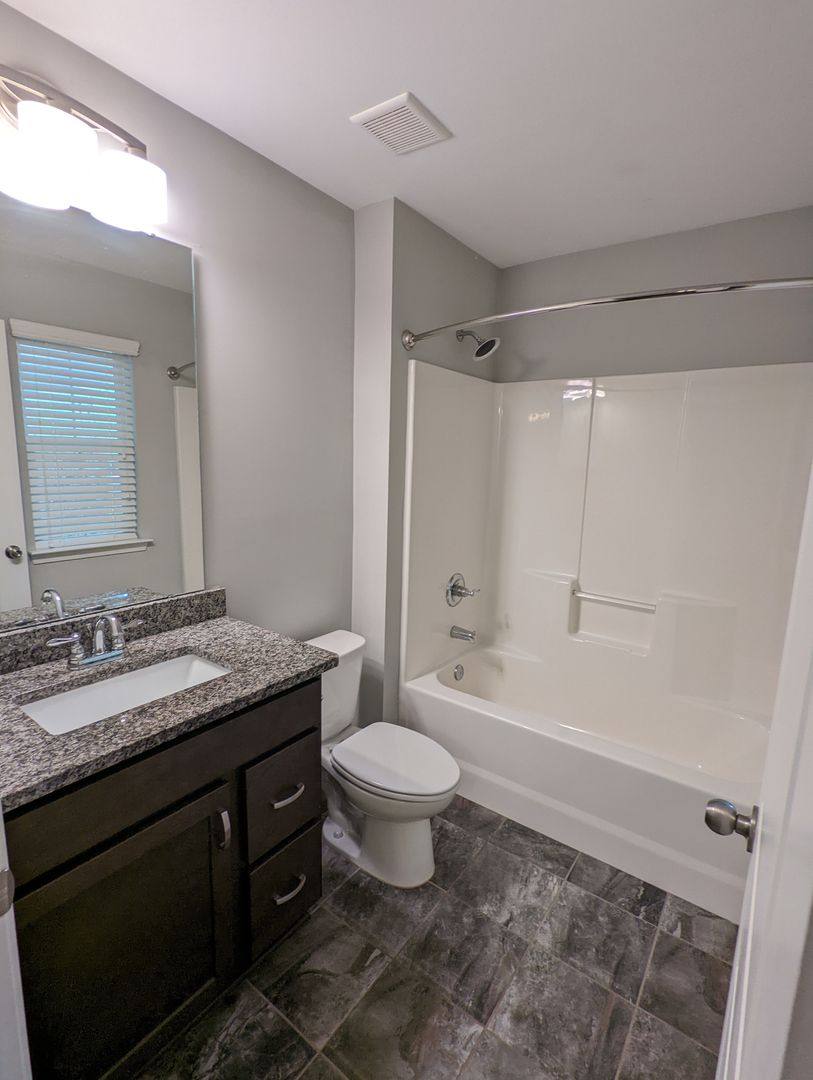 House for rent at 128 Mackwood Dr, Mooresville, NC 28115