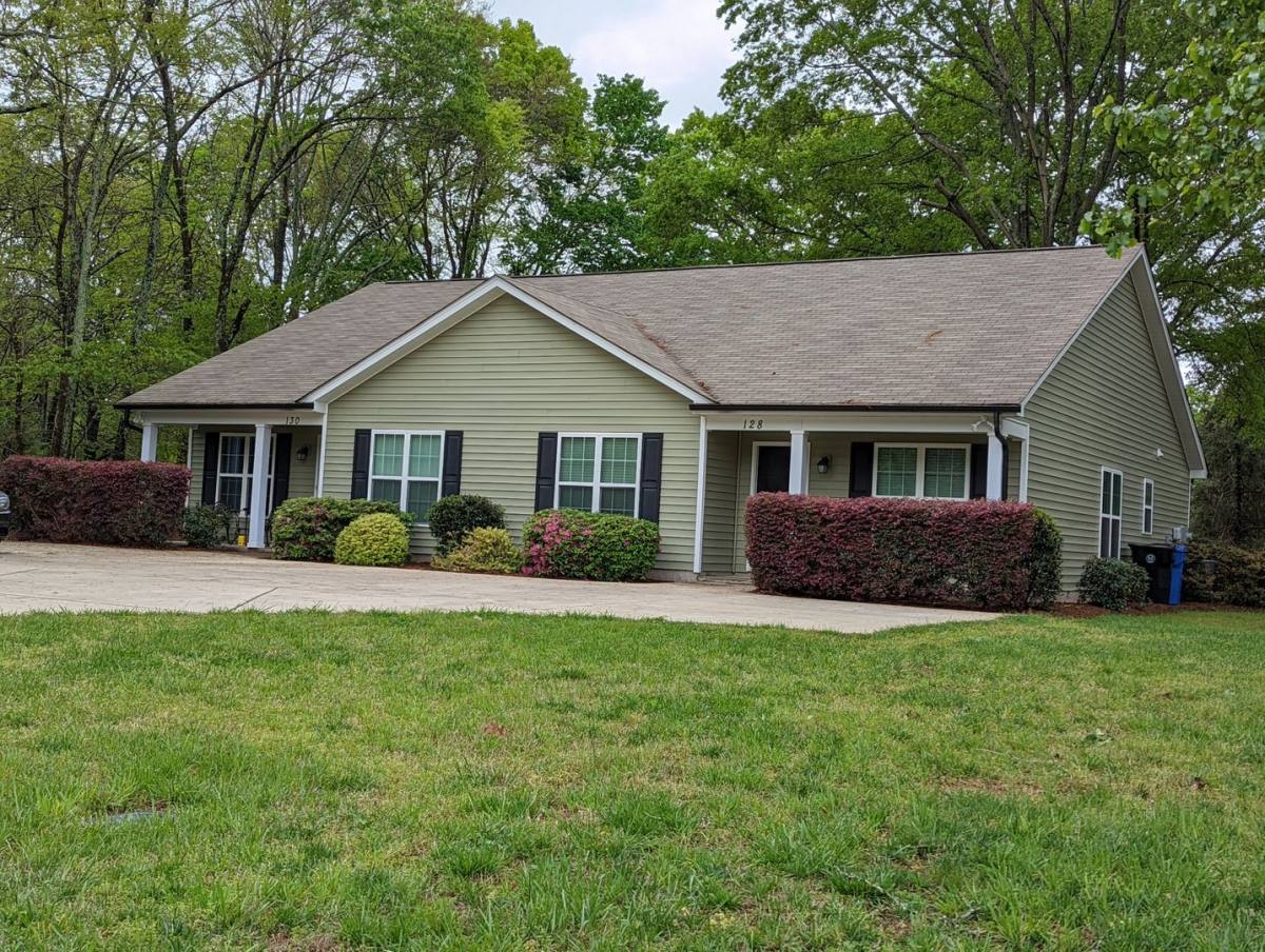 House for rent at 128 Mackwood Dr, Mooresville, NC 28115