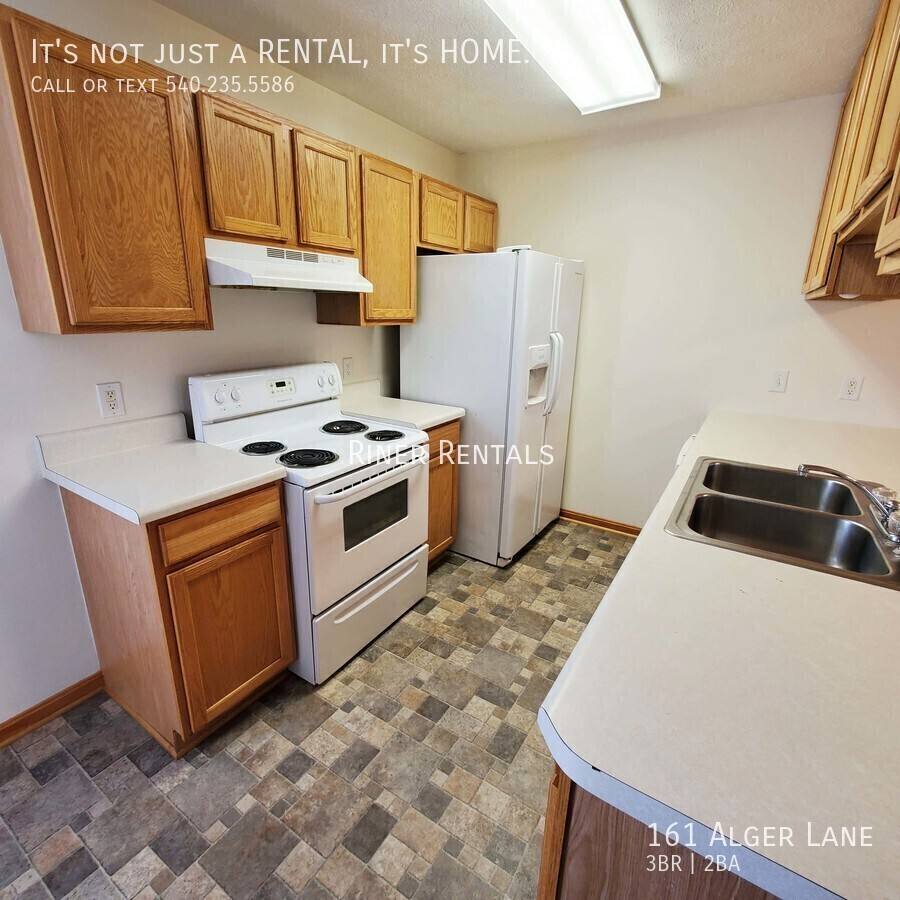 Apartment for rent at 161 Alger Lane, Broadway, VA 22815