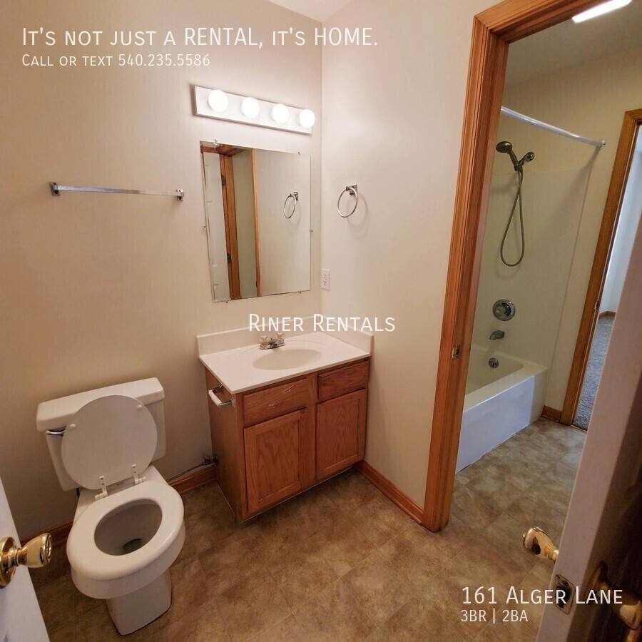 Apartment for rent at 161 Alger Lane, Broadway, VA 22815