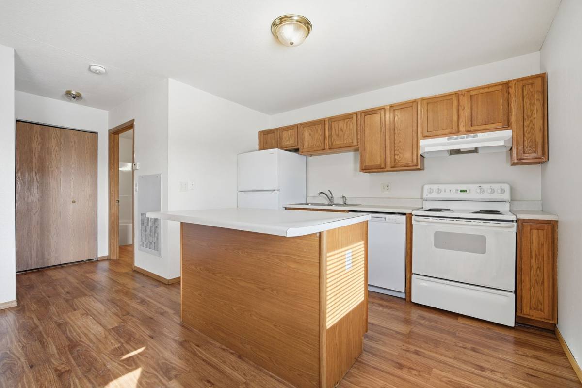 Apartment for rent at 1 Tom's Dr, Bloomington, IL 61701