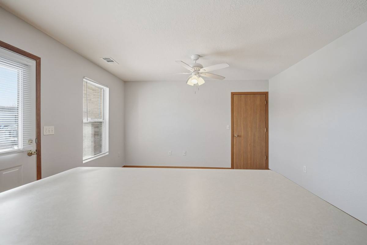 Apartment for rent at 1 Tom's Dr, Bloomington, IL 61701