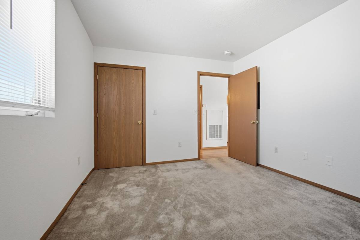 Apartment for rent at 1 Tom's Dr, Bloomington, IL 61701