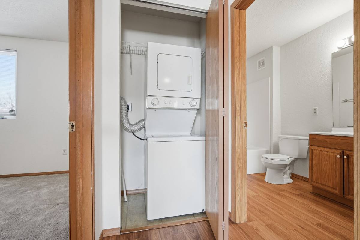 Apartment for rent at 1 Tom's Dr, Bloomington, IL 61701