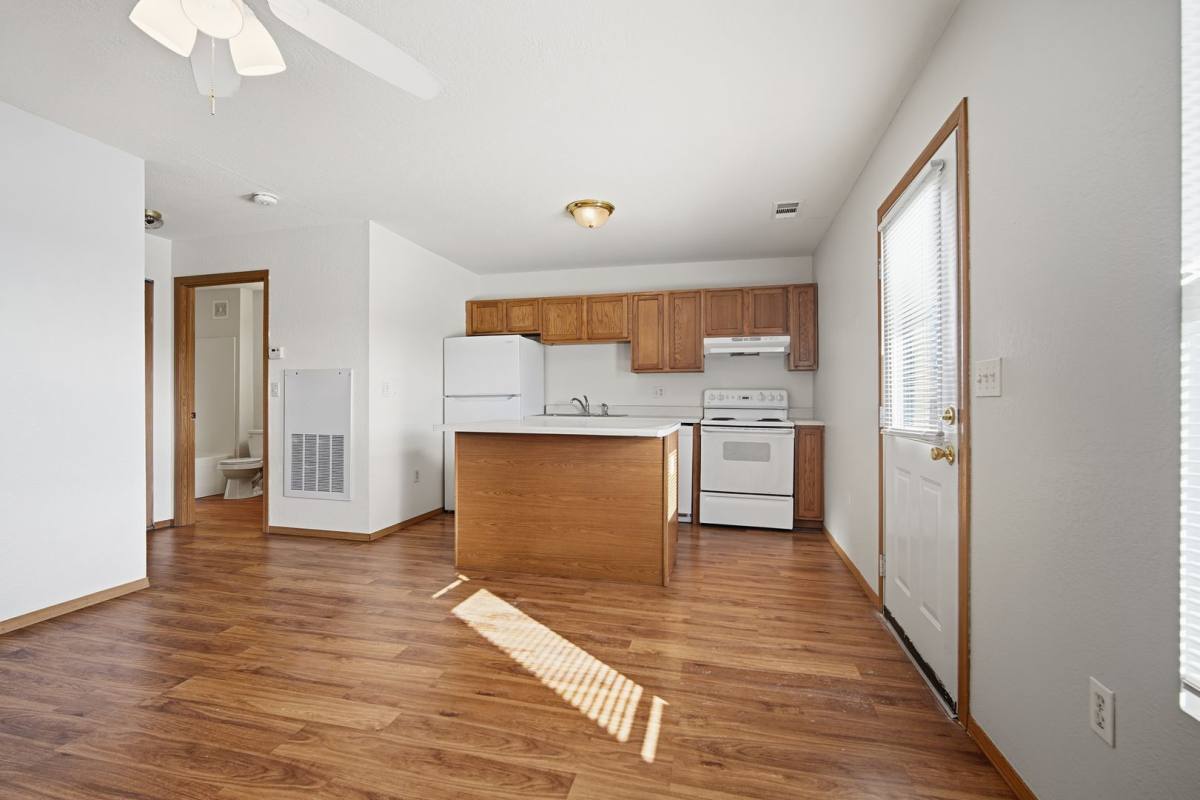 Apartment for rent at 1 Tom's Dr, Bloomington, IL 61701