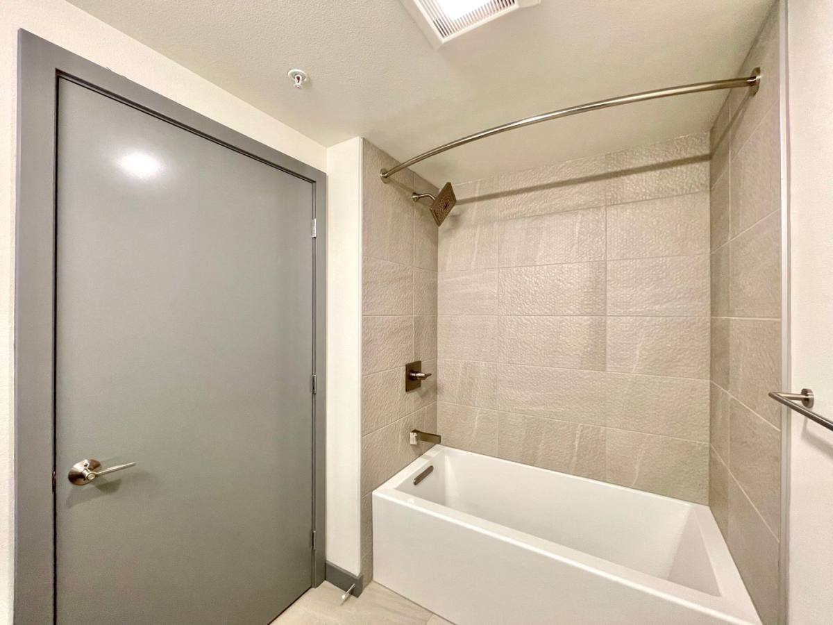Condo for rent at 11903 NE 128th St, Kirkland, WA 98034