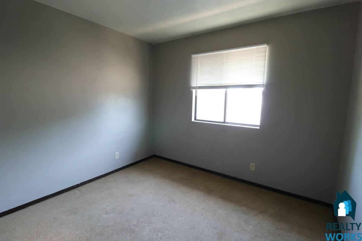 Apartment for rent at 636 S 27th St, Lincoln, NE 68510