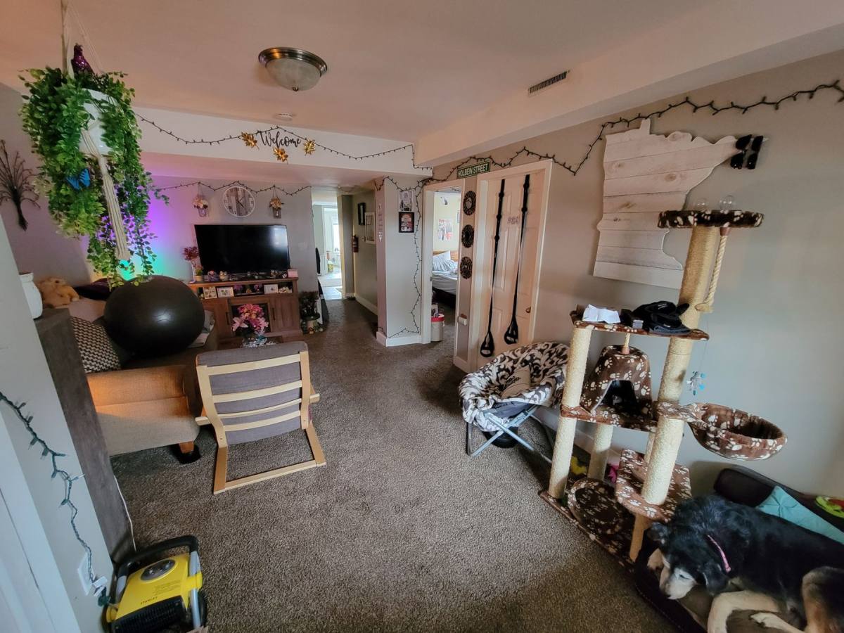 Apartment for rent at 820 W 4th St, Duluth, MN 55806