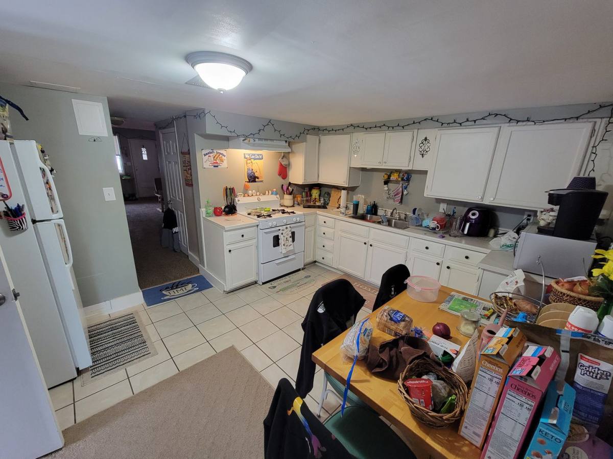 Apartment for rent at 820 W 4th St, Duluth, MN 55806