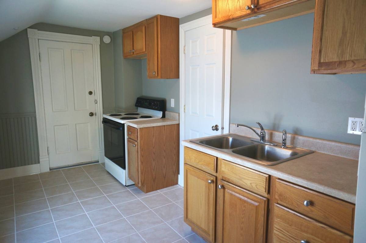 Apartment for rent at 15 E 8th St, Duluth, MN 55805