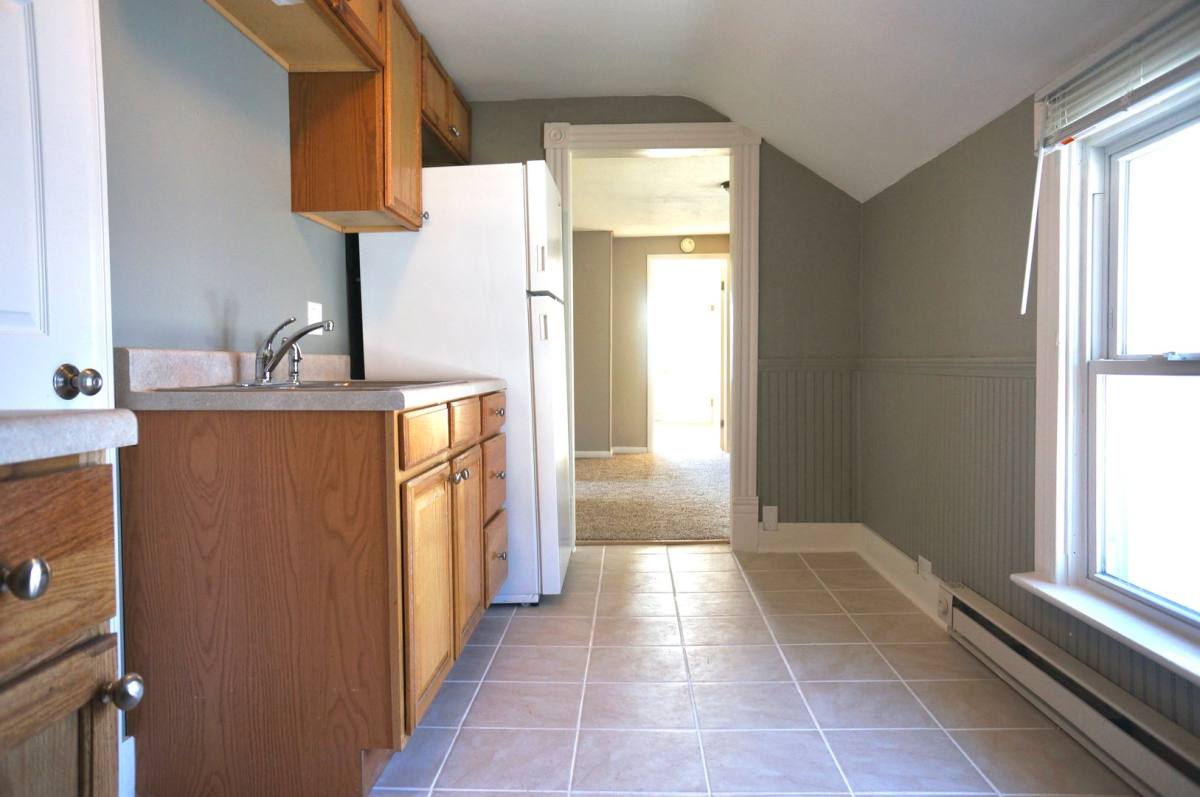 Apartment for rent at 15 E 8th St, Duluth, MN 55805