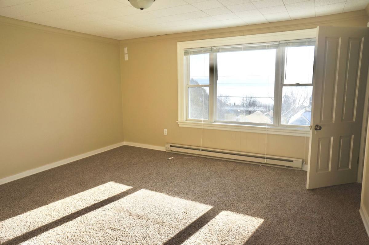 Apartment for rent at 15 E 8th St, Duluth, MN 55805