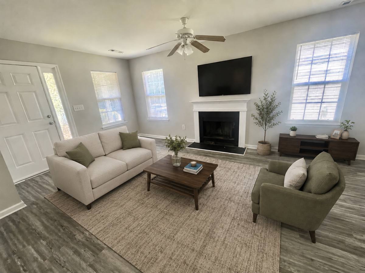 House for rent at 2423 Sunset Oaks Dr, Charlotte, NC 28216