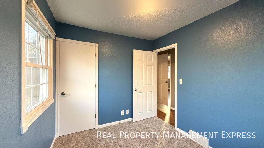 House for rent at 808 S Glendale Ave, Sioux Falls, SD 57104