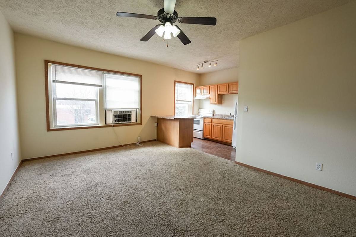 Apartment for rent at 527 E Walnut St, Springfield, MO 65806
