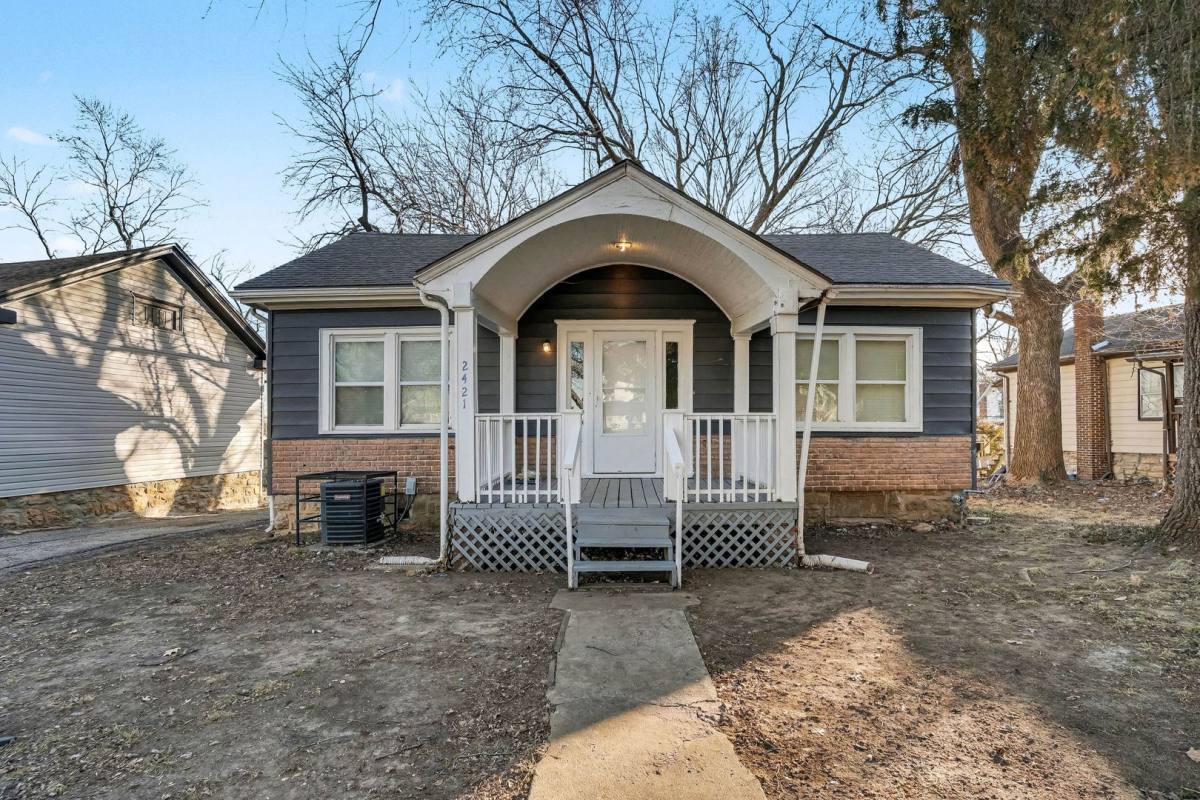 House for rent at 2421 E 67th Terrace, Kansas City, MO 64132