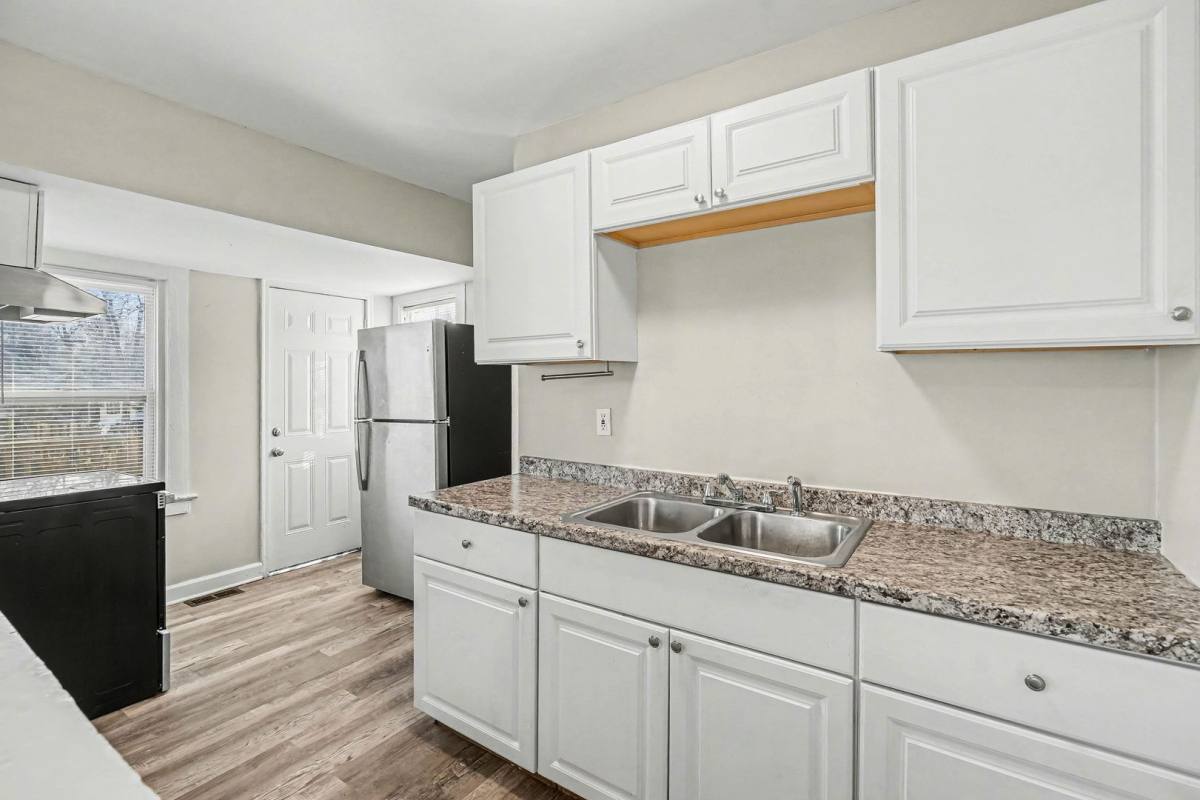 House for rent at 2421 E 67th Terrace, Kansas City, MO 64132