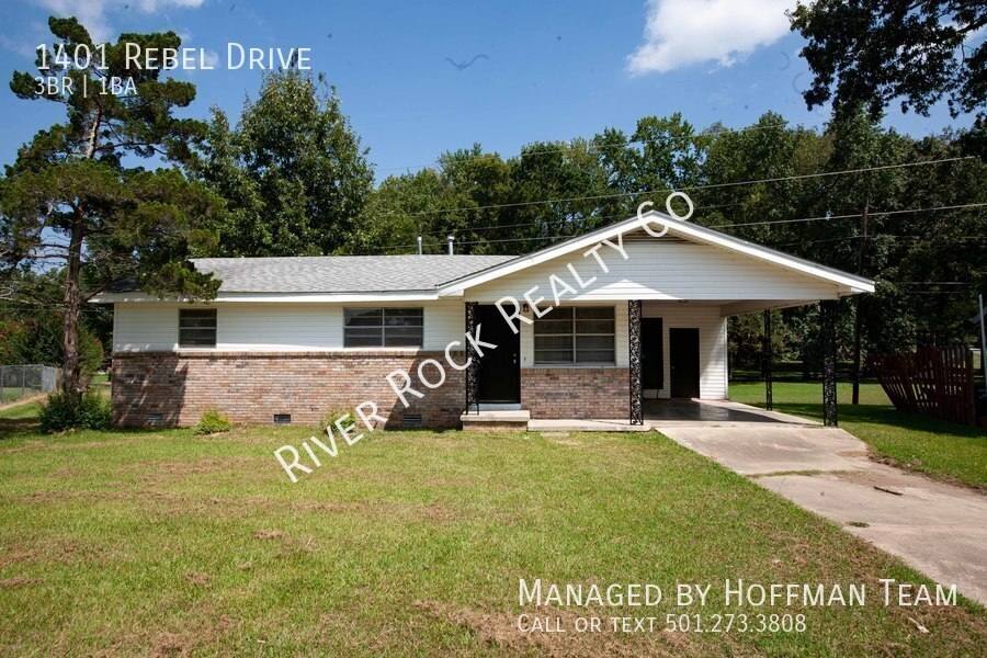 House for rent at 1401 Rebel Dr, Jacksonville, AR 72076