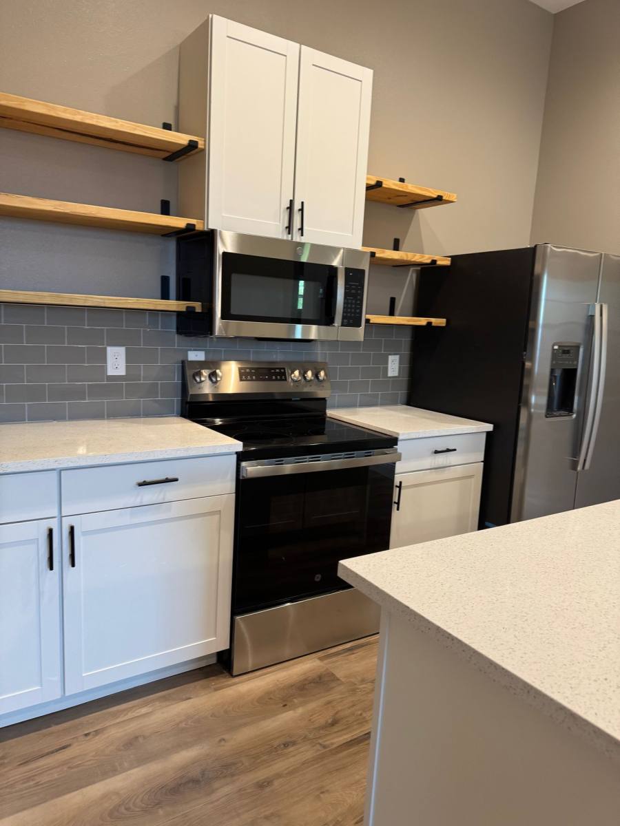 Apartment for rent at 923 Hagle Park Rd, Bradenton, FL 34212