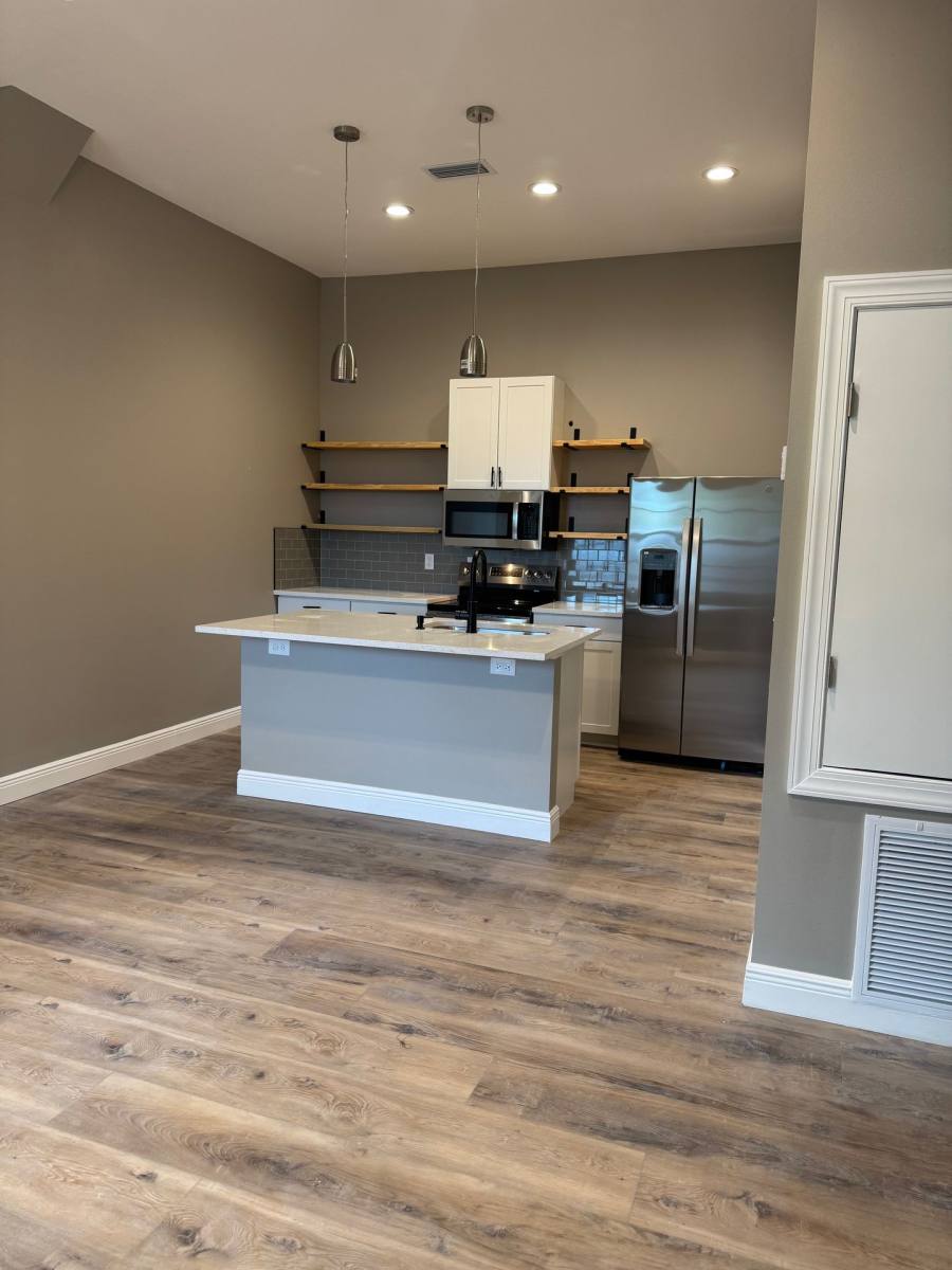 Apartment for rent at 923 Hagle Park Rd, Bradenton, FL 34212