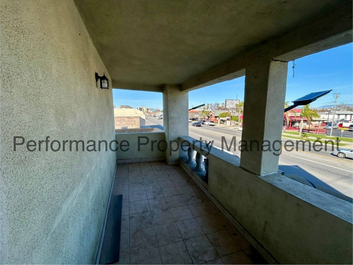 Apartment for rent at 801 Chester Ave, Bakersfield, CA 93301