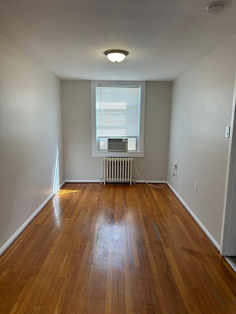 Apartment for rent at 19-49 W Bond St, Winchester, VA 22601