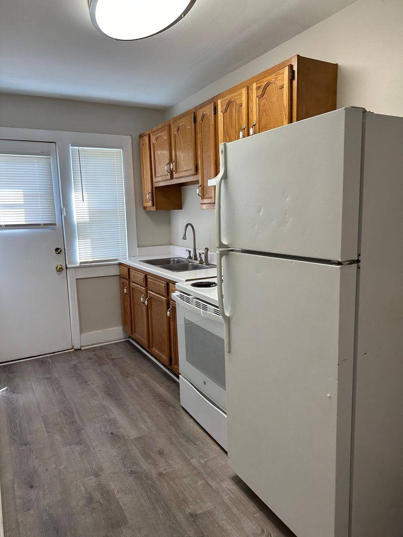Apartment for rent at 19-49 W Bond St, Winchester, VA 22601