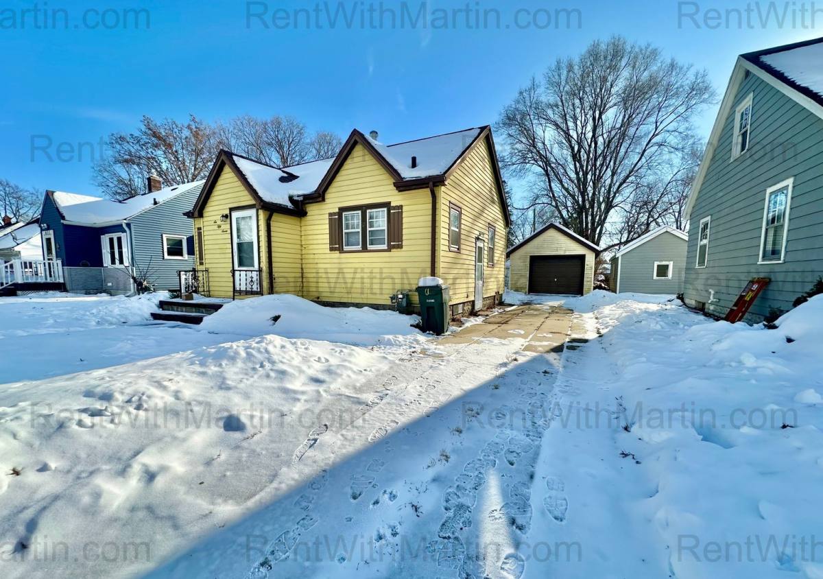 House for rent at 657 Dawson St, Waterloo, IA 50703