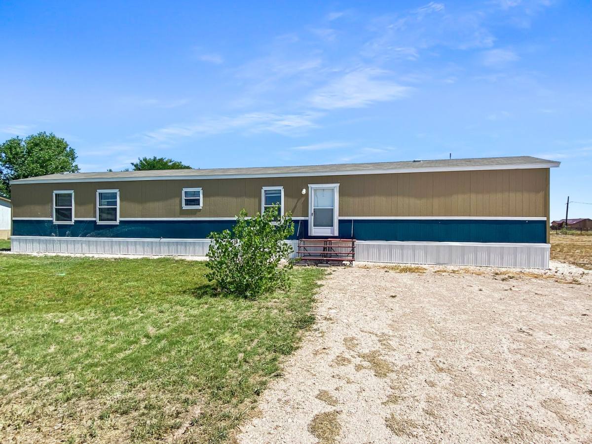 House for rent at 2902 Jones Rd, Hobbs, NM 88242