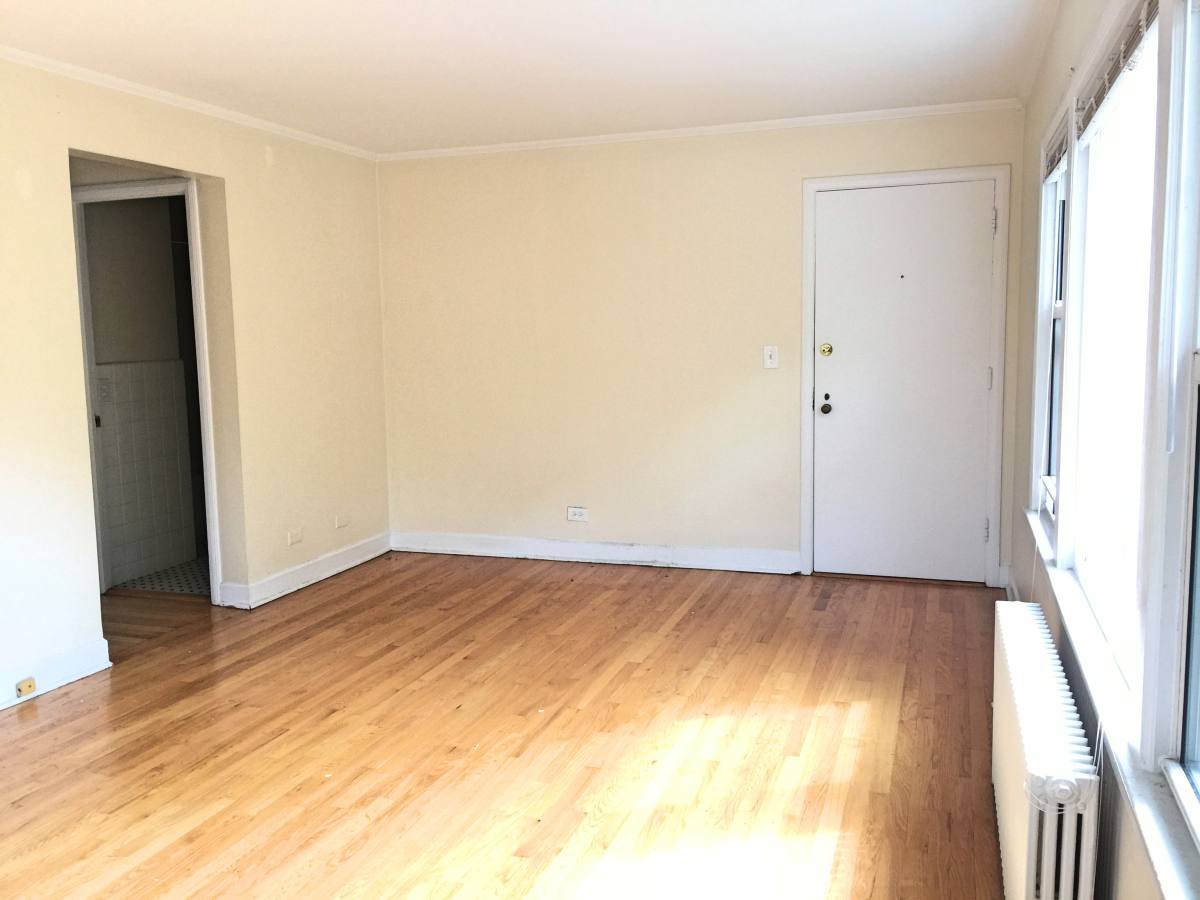 Apartment for rent at 839 Mulford #2, Evanston, IL 60202
