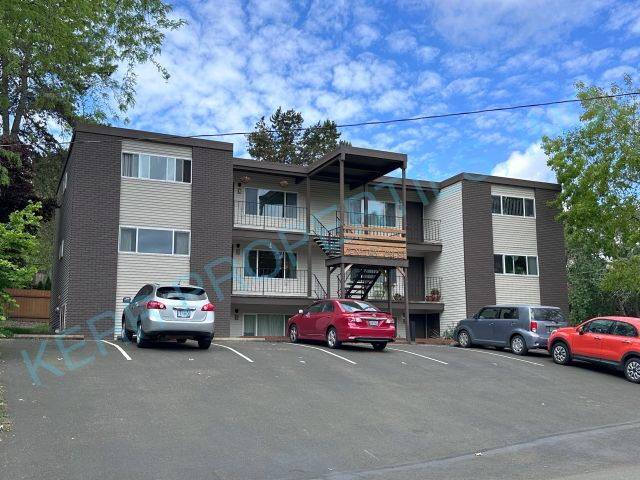 Apartment for rent at 6498 Lowry Dr #1, West Linn, OR 97068