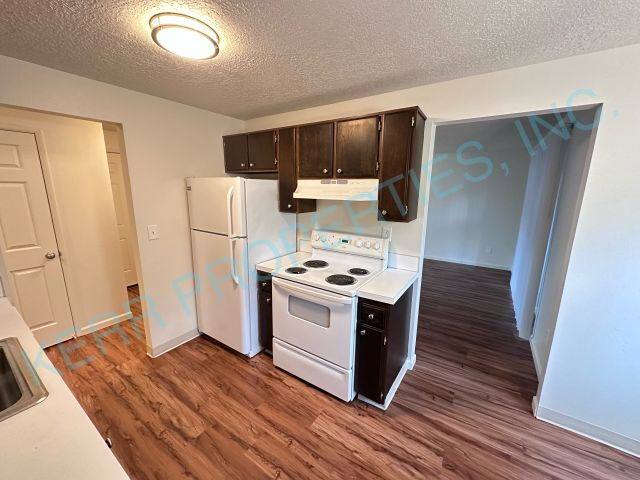 Apartment for rent at 6498 Lowry Dr #1, West Linn, OR 97068