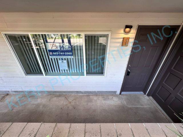 Apartment for rent at 6498 Lowry Dr #1, West Linn, OR 97068