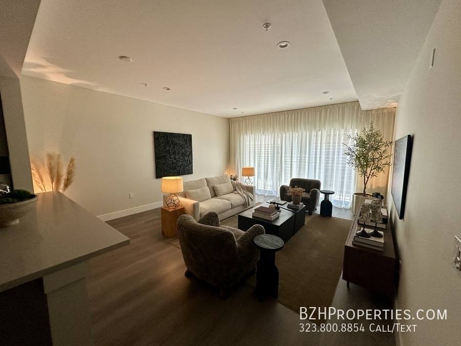 Apartment for rent at 1223 N Hayworth Ave #2, Los Angeles, CA 90046