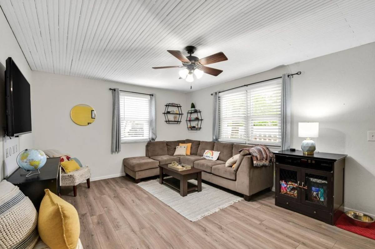 House for rent at 307 Thompson St, Urbana, IL 61801